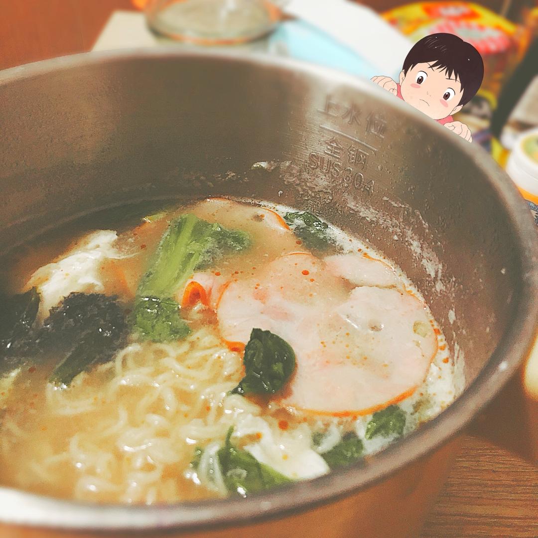 满足食欲的深夜秘密 森系浓香泡面