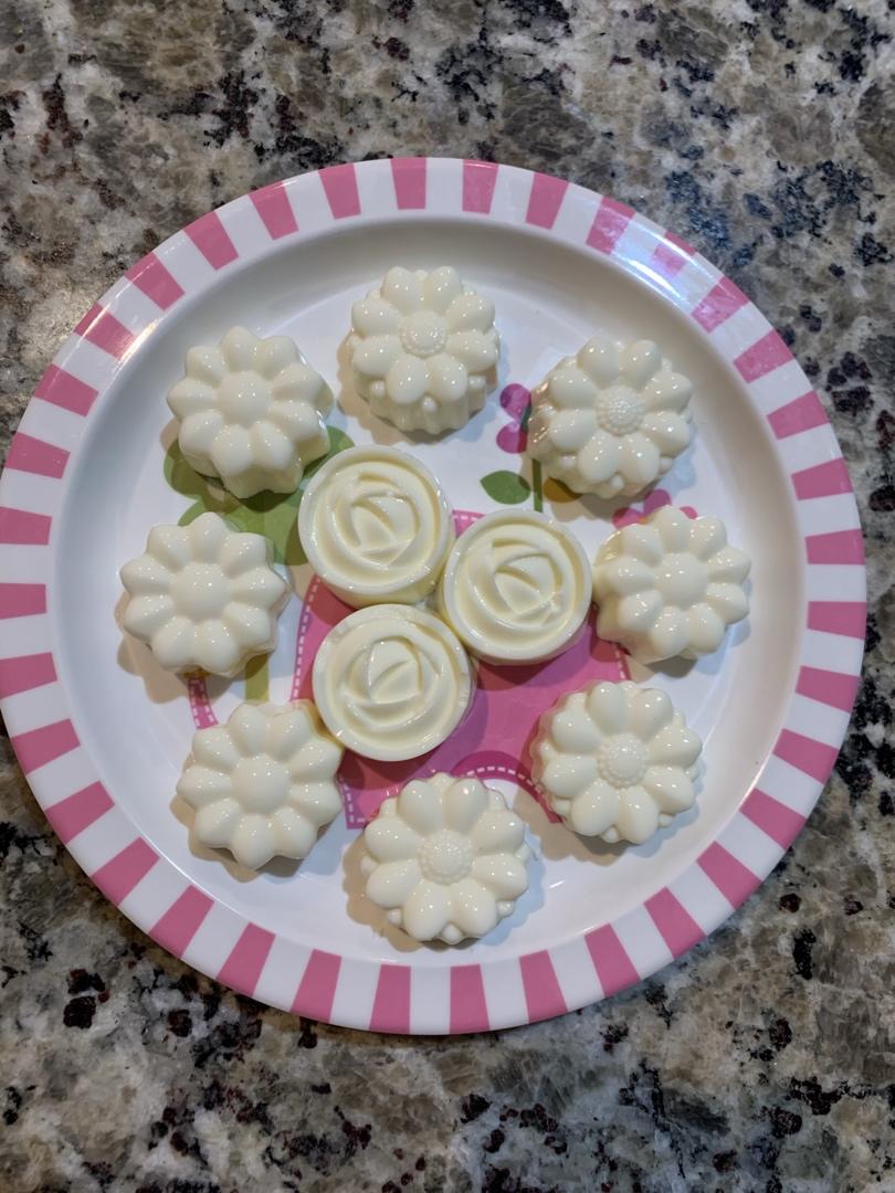 奶酪布丁，类似于妙可蓝多奶酪棒