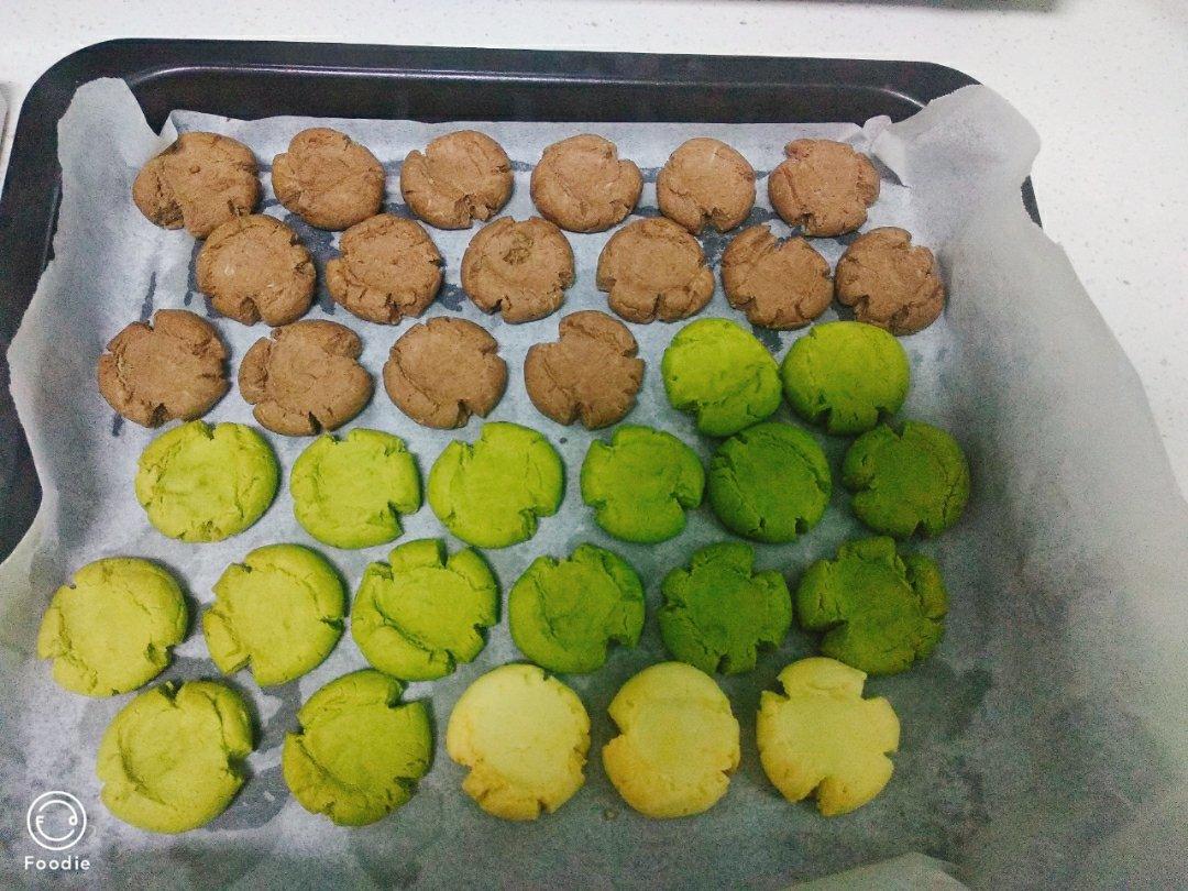 三种口味的玛格丽特饼干（原味、抹茶、可可）