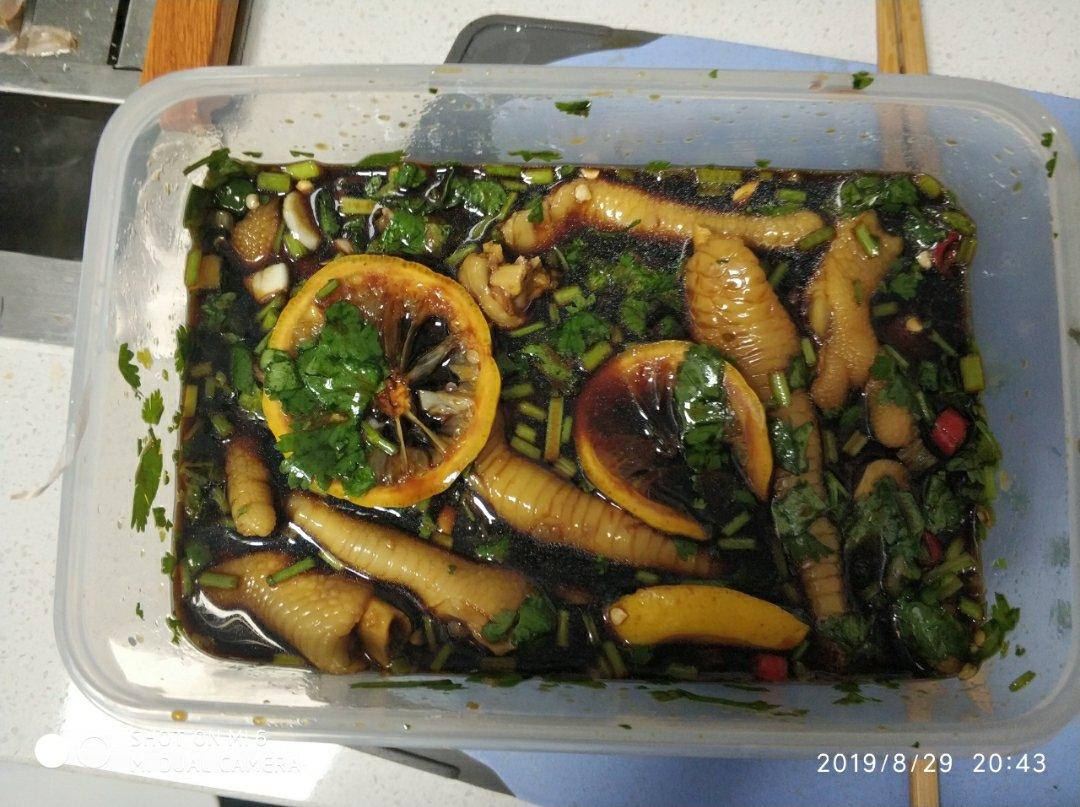 酸辣鸡脚