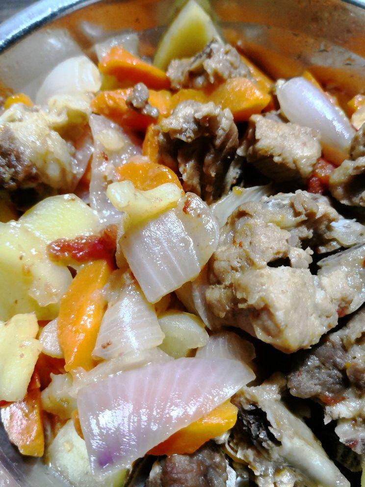 土豆炖排骨
