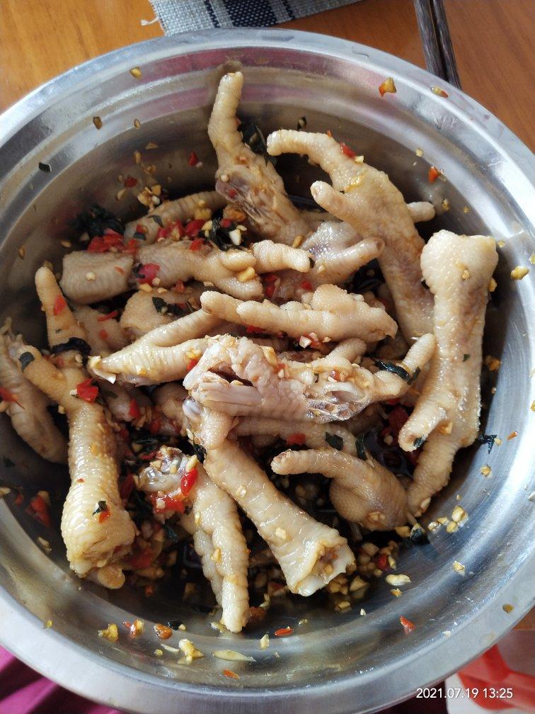 绝对不会后悔的酸辣鸡爪