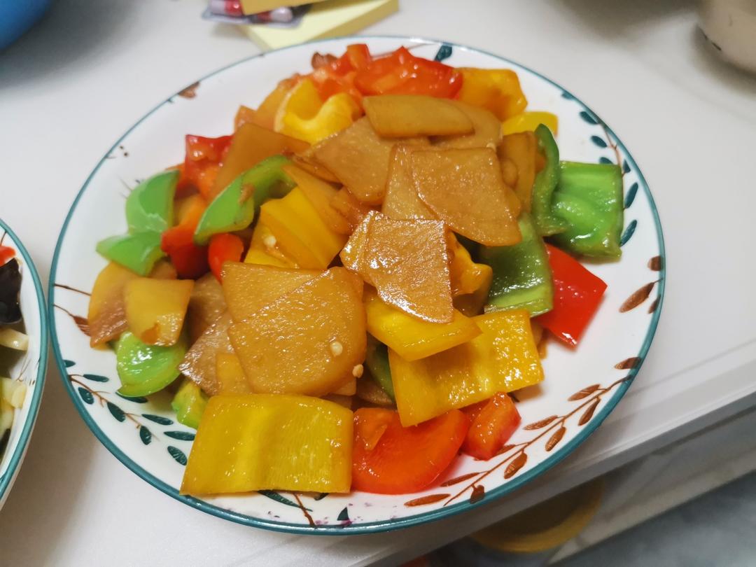 彩椒土豆片