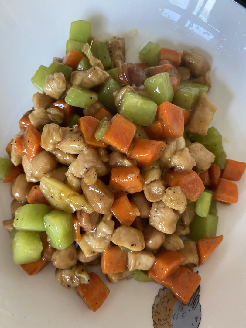 羽妈爱心厨房之～儿童版宫保鸡丁(不辣)