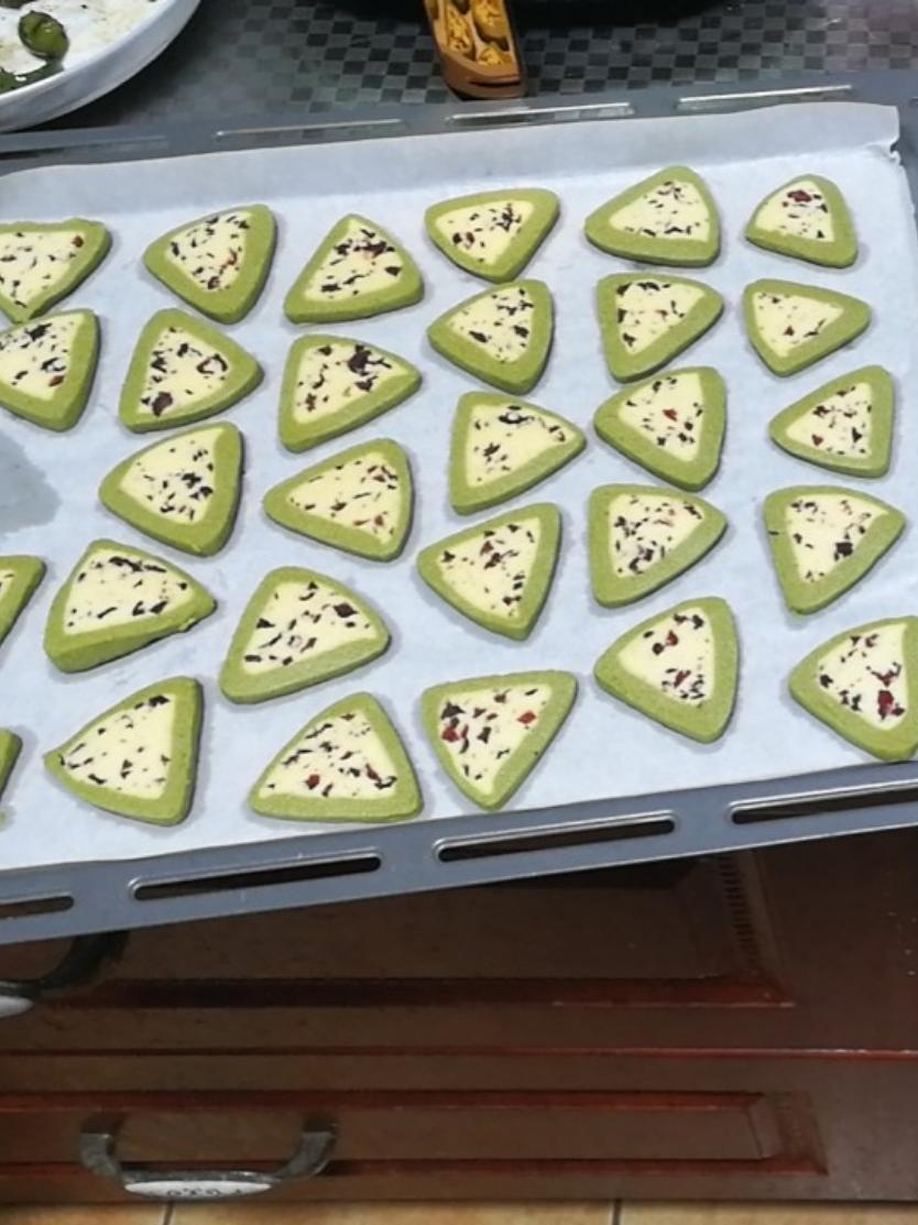 抹茶蔓越莓曲奇｜春天氛围拉满！不用模具就能做，一口一个！