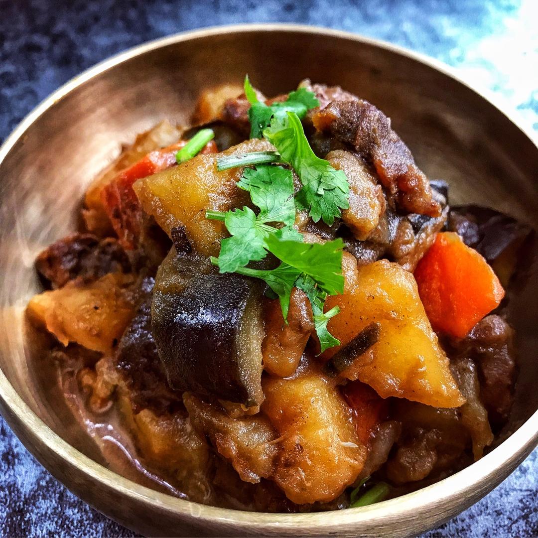 牛肉炖萝卜