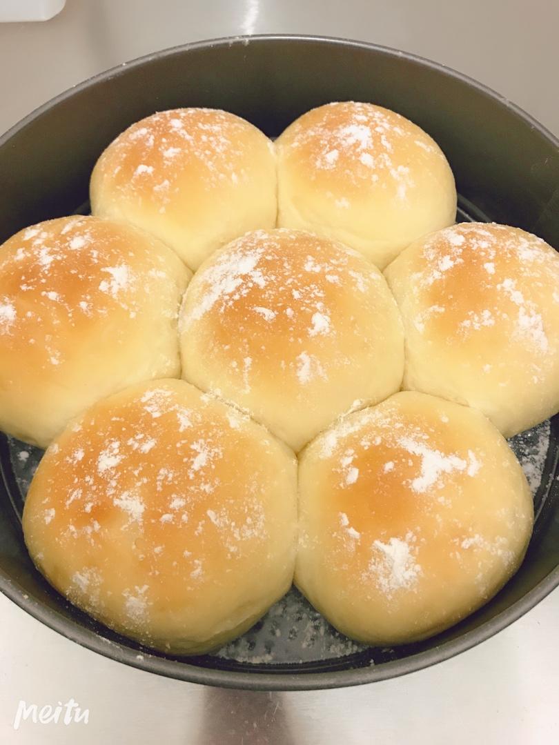 软蓬蓬的牛奶包