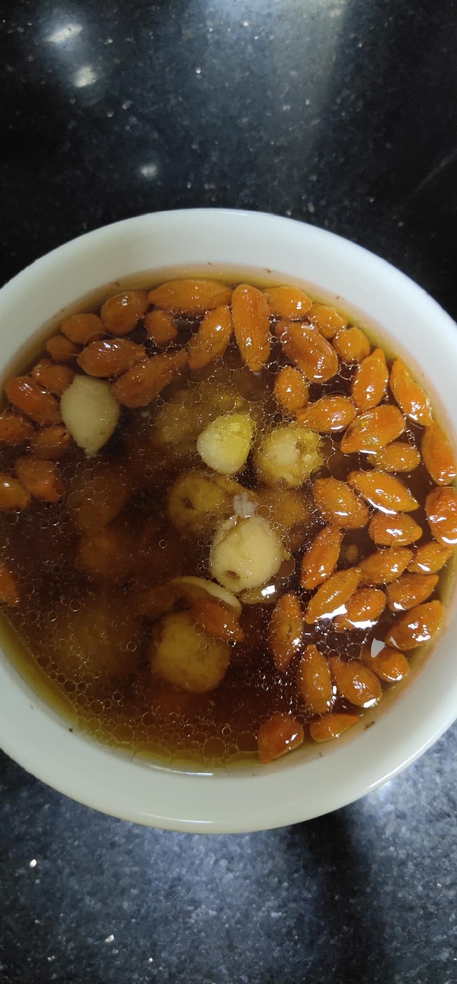 滋补气血的鹿茸红参片炖瘦肉