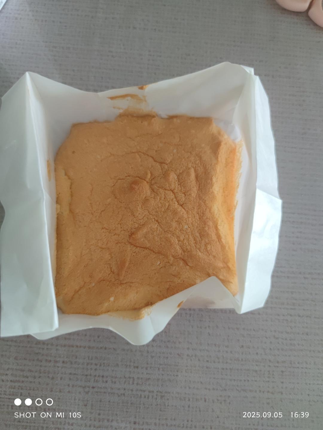 油纸自制蛋糕小模具(教你用一个蛋白做蛋糕)