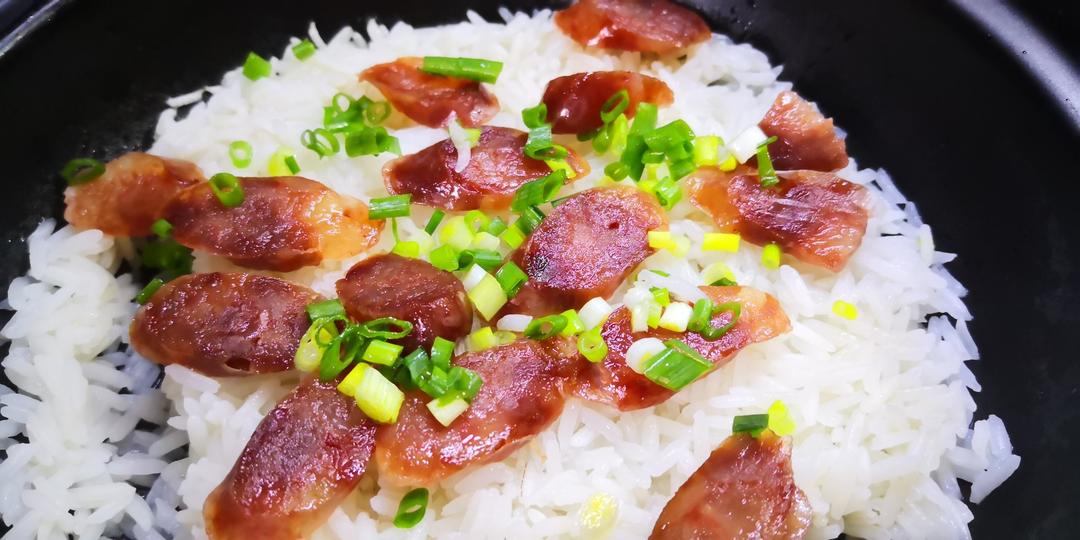 腊味煲仔饭，20分钟饭菜同出