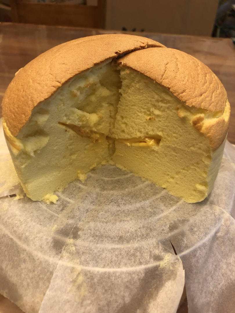 堪比柯基屁股
爆浆芝士🧀古早蛋糕