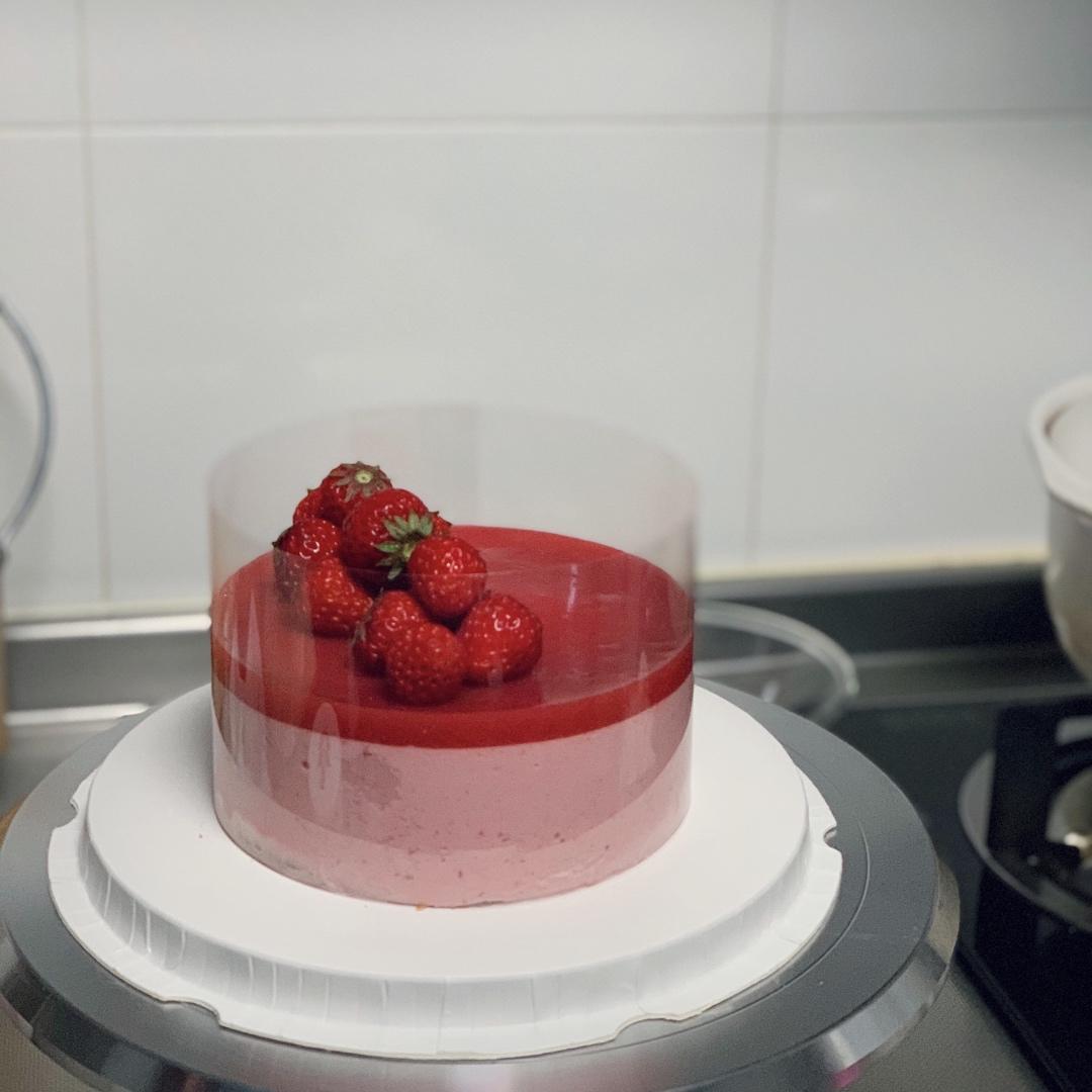 草莓慕斯蛋糕🍓