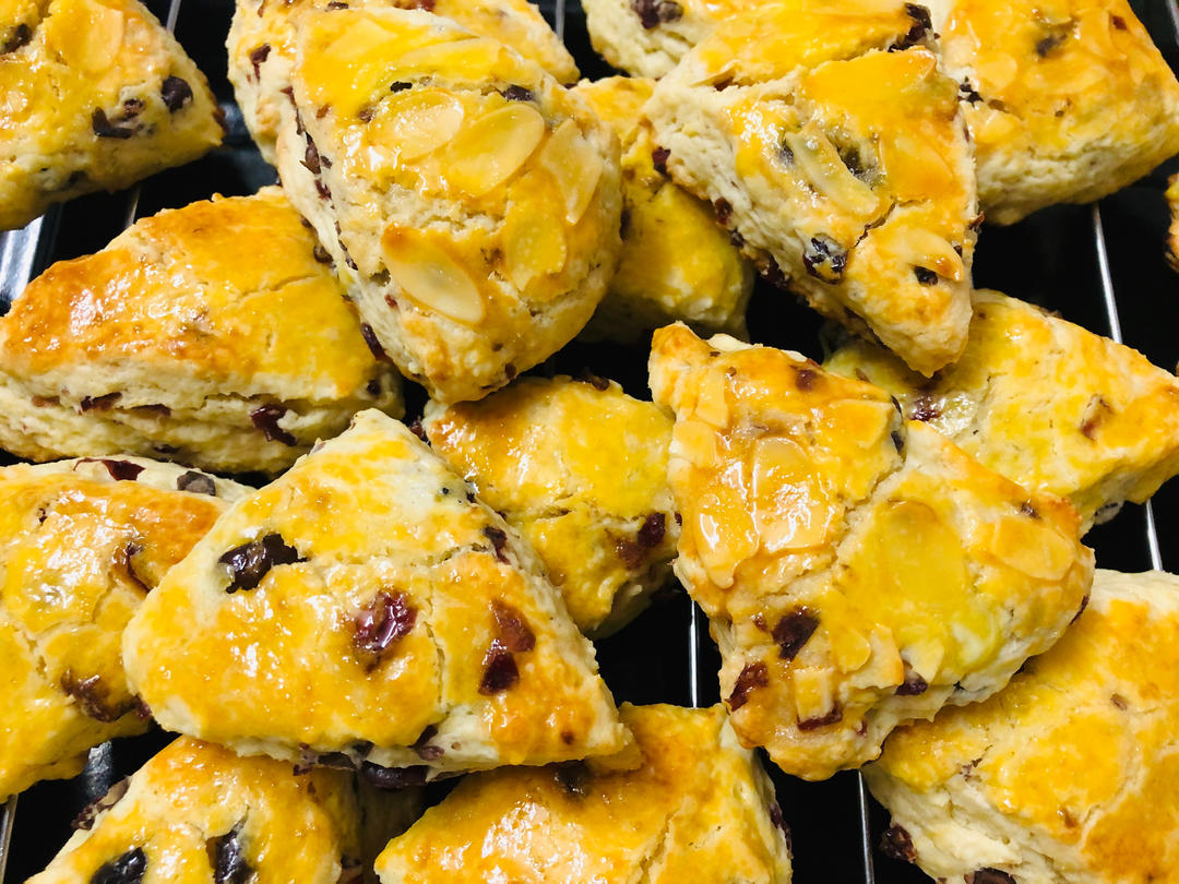 淡奶油葡萄干司康饼