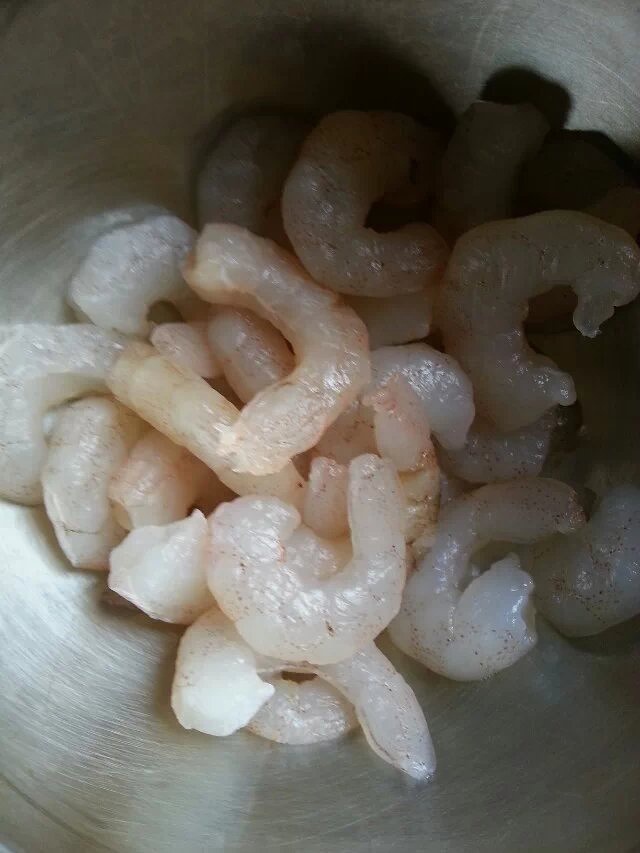 虾肉蟹味菇煎饺的做法 步骤2