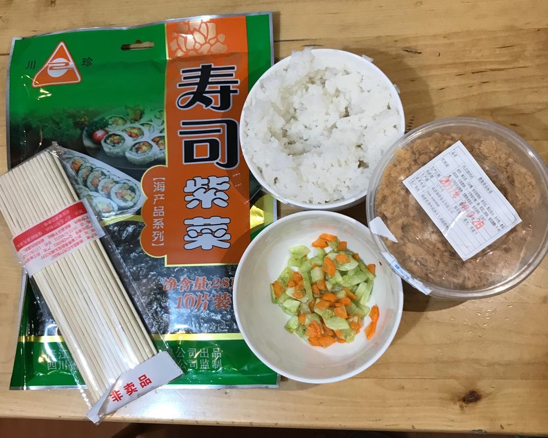 蔬菜肉松饭团的做法 步骤1