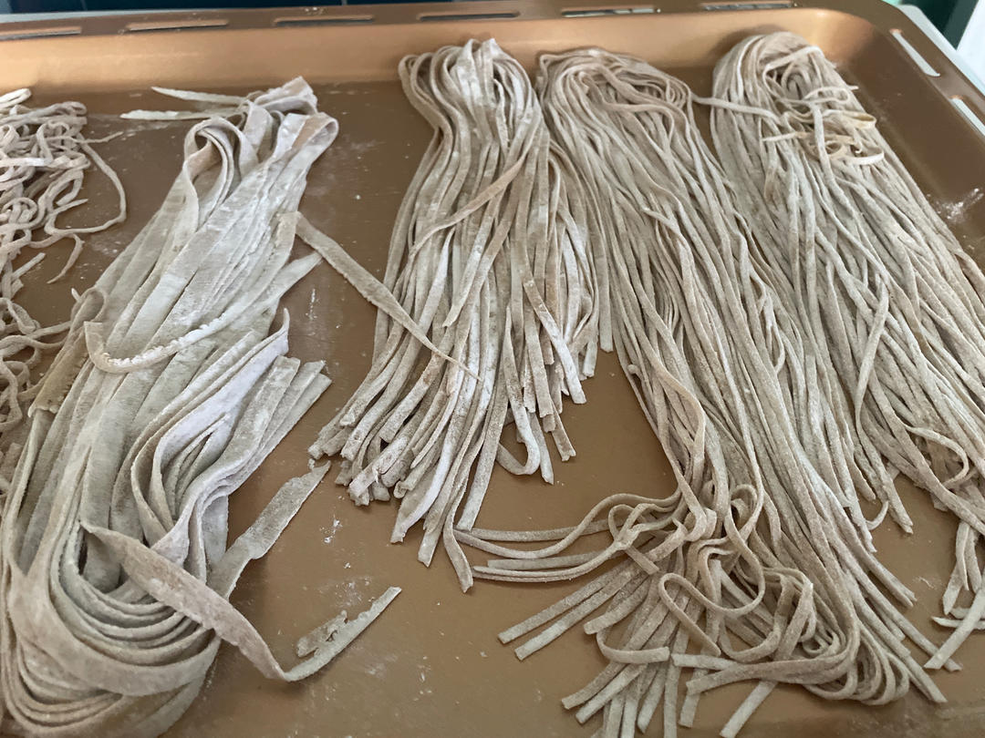 纯天然五彩果蔬面条