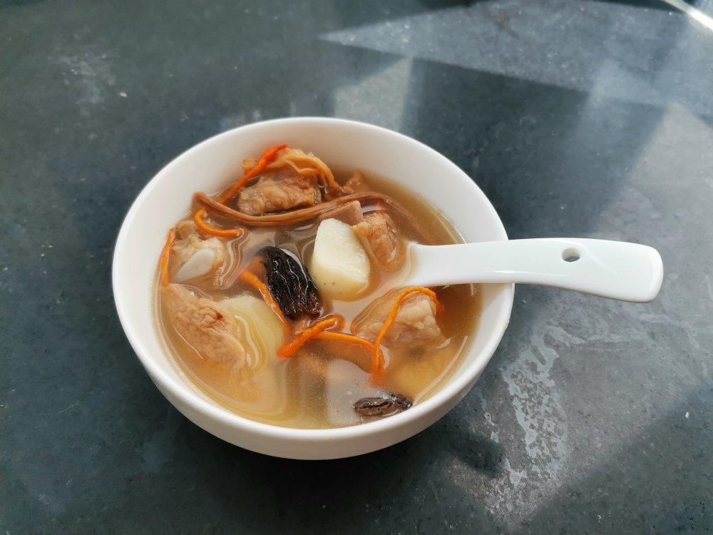 菌菇排骨汤