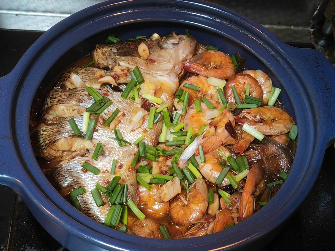 鲜虾鲈鱼煲(鲜掉眉毛)