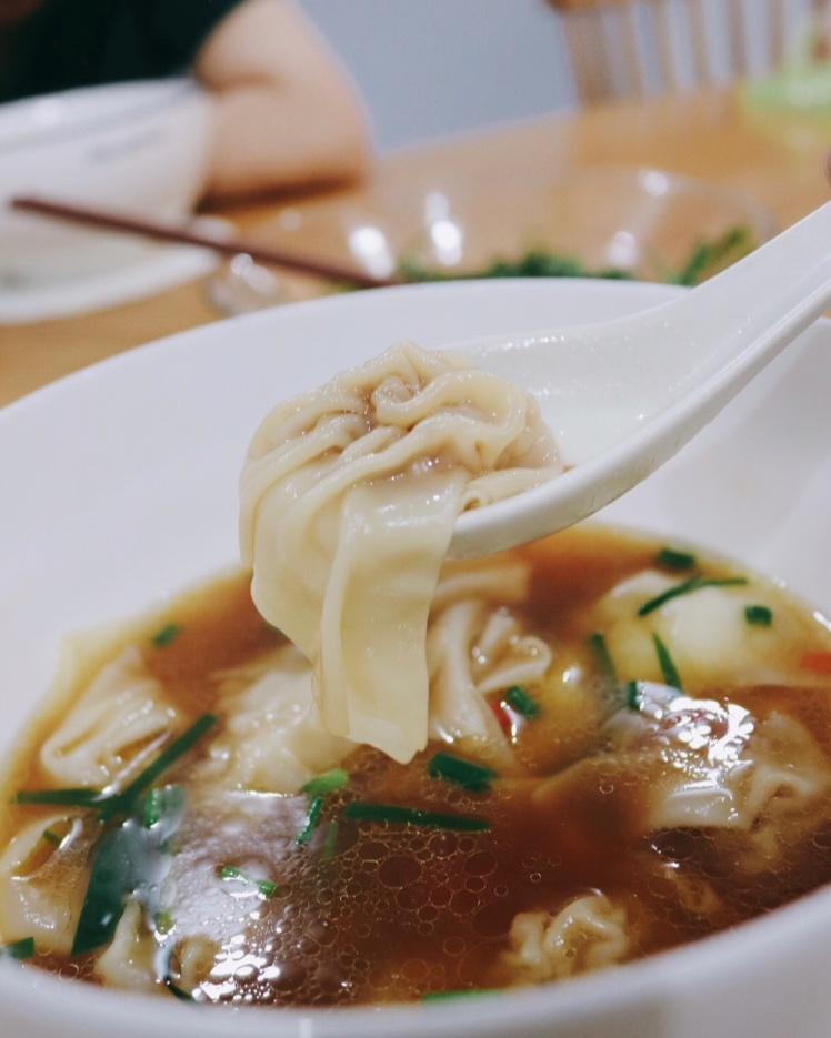 老上海老店小馄饨包法