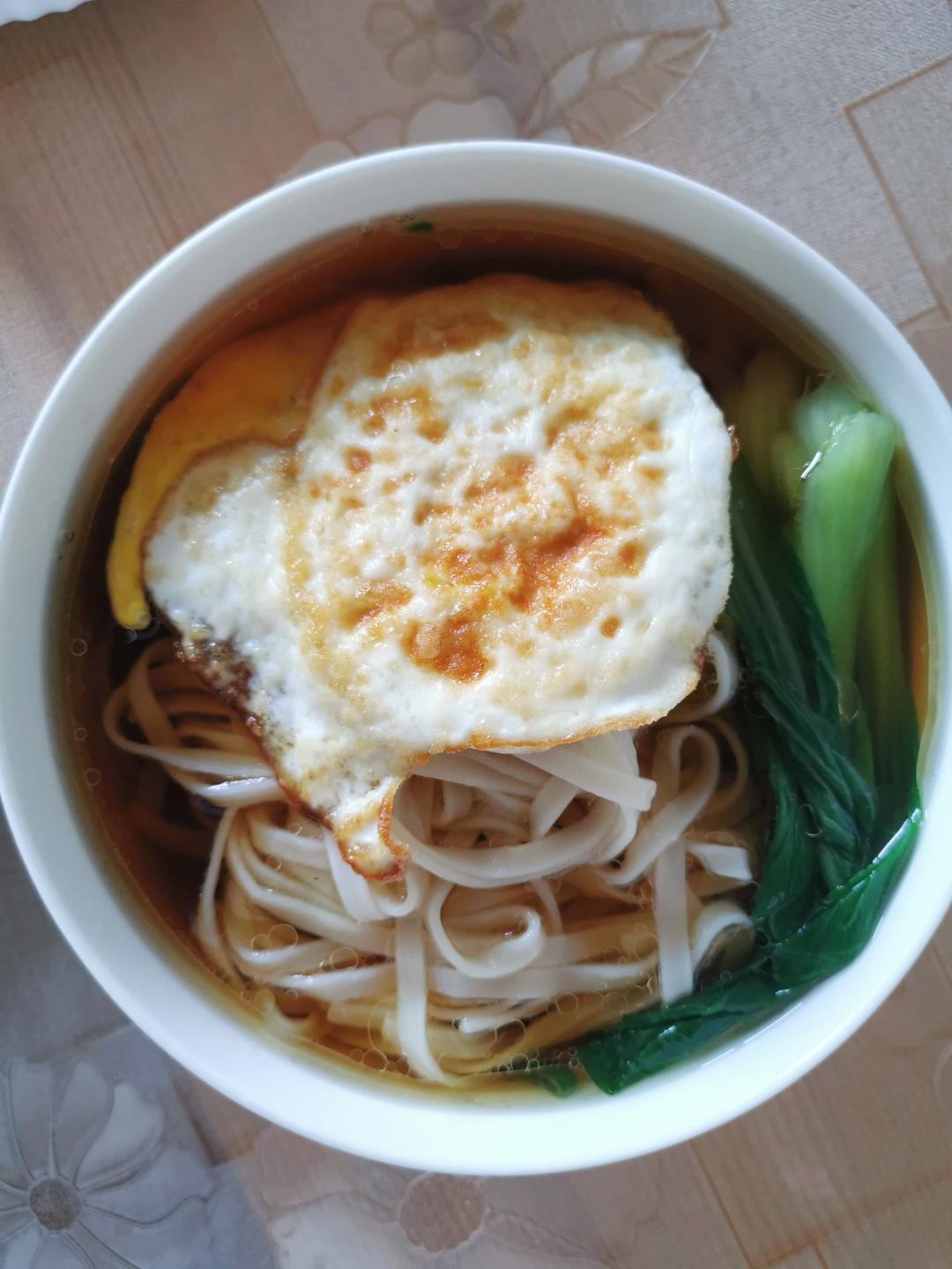 超简单的10分钟做好-热汤面