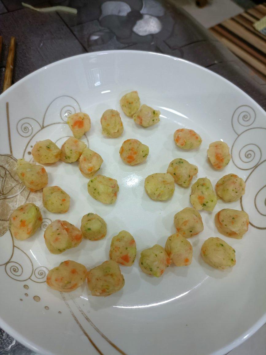 宝宝辅食8月+不需要面粉的「蔬菜土豆丸子」