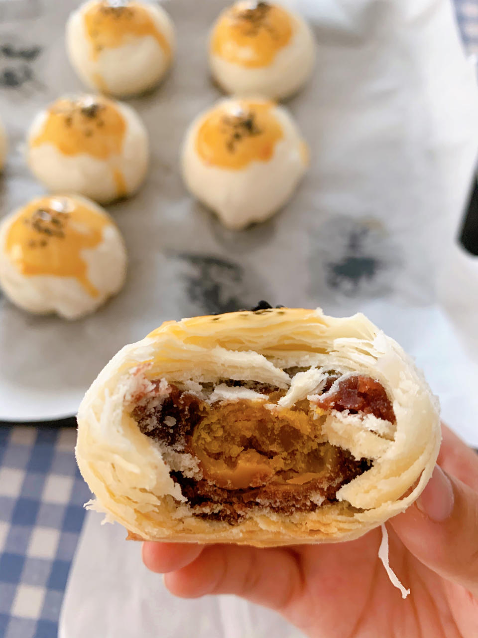 超简单 免揉 酥掉渣的蛋黄酥(超详细附全程视频)不破酥『万能酥皮』