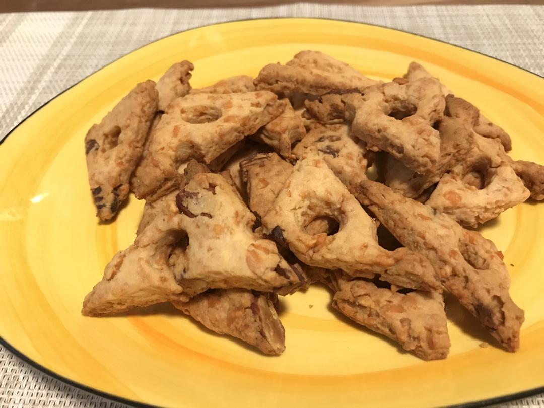 大孔奶酪饼干