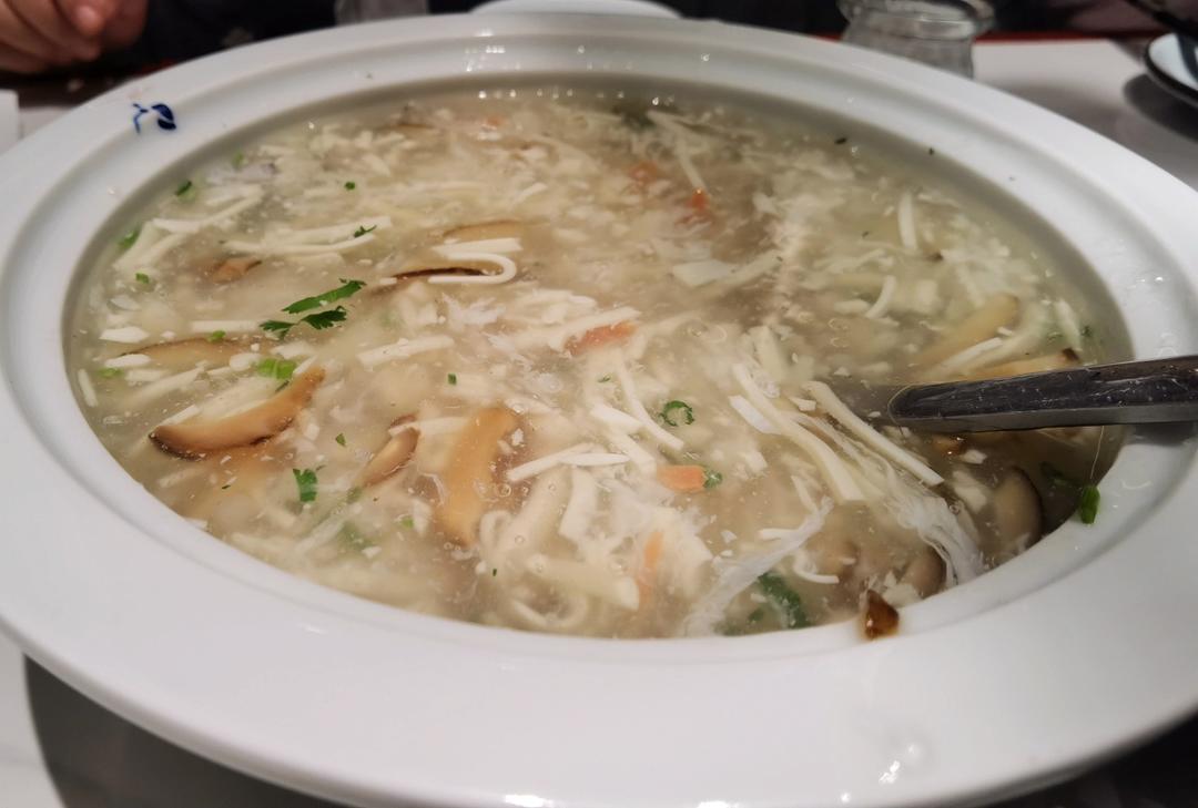 奶白鲜香的萝卜丝煎蛋汤