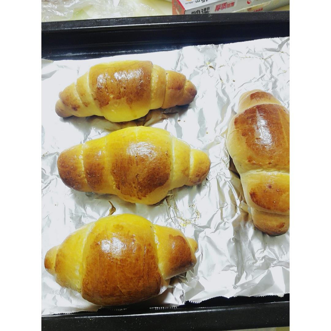 黄油面包卷