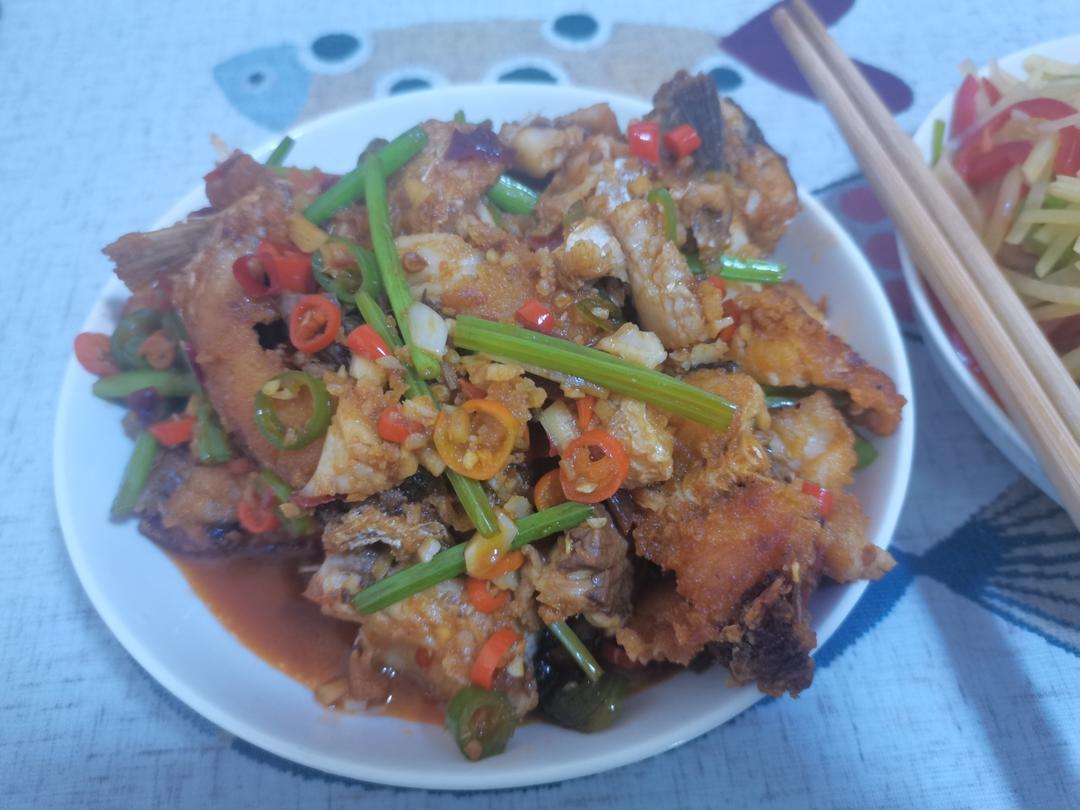 朋友建议我开个小馆子😅😅香辣鱼块太香了🔥