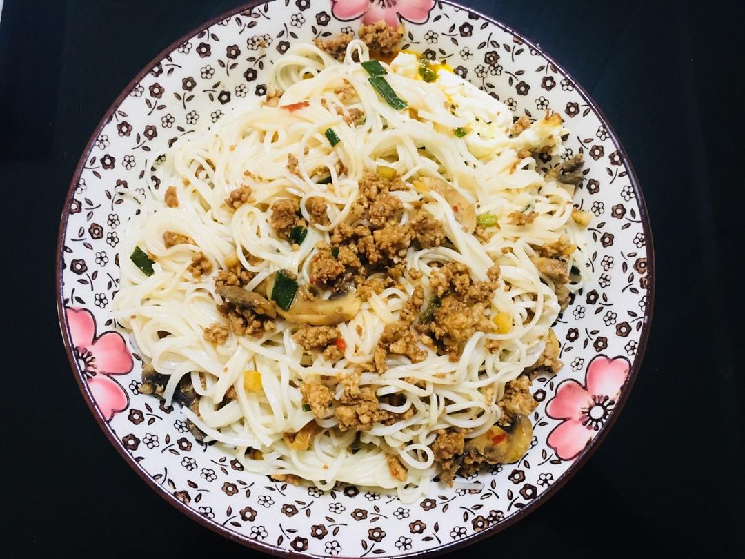 家常肉末面