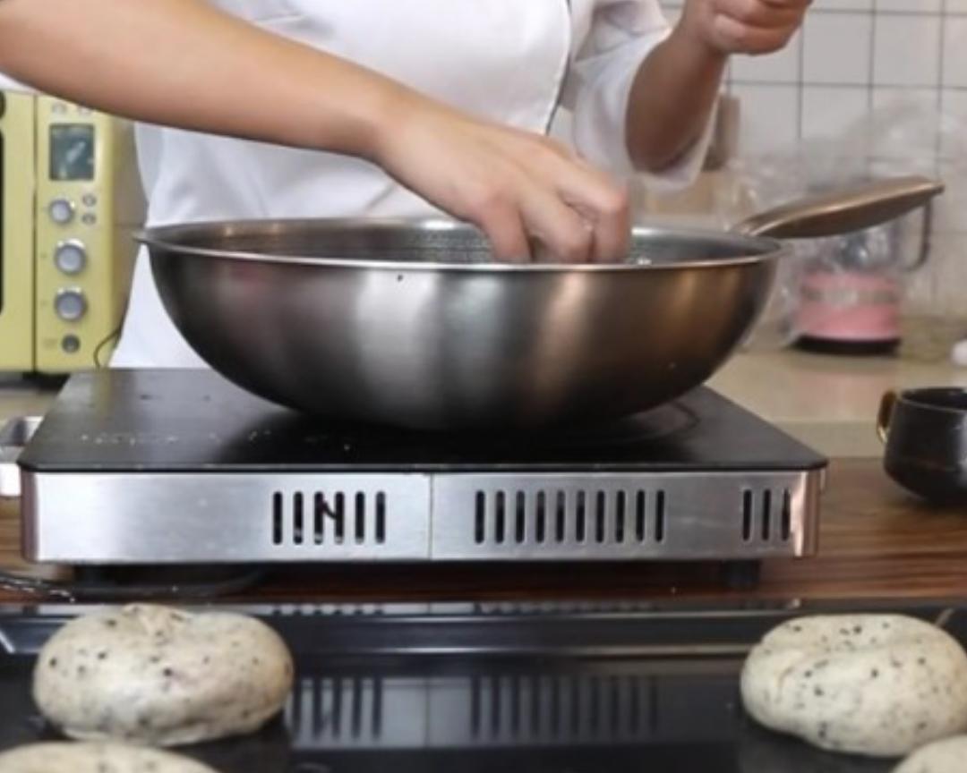 黑芝麻贝果的做法 步骤9