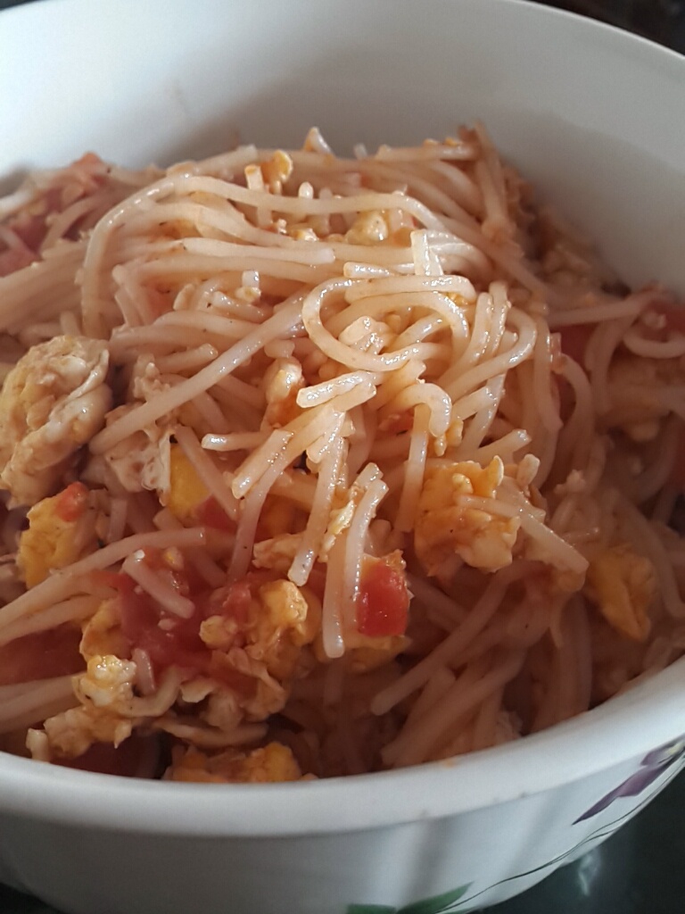 鸡蛋炒米粉