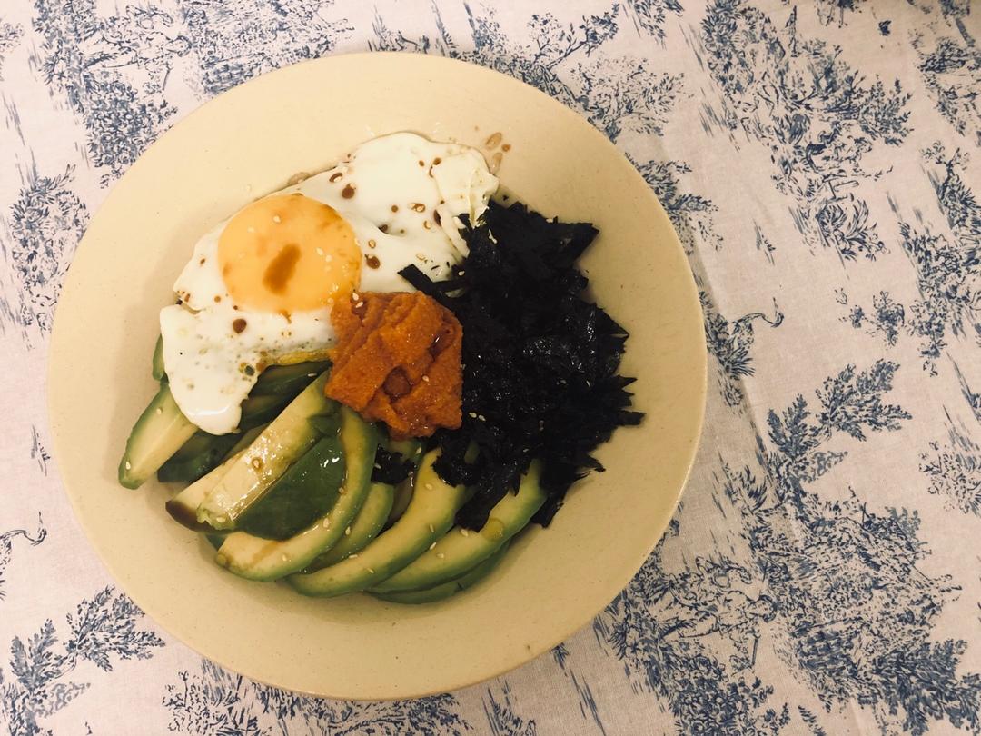 Onuk's vlog 牛油果风味盖饭 9.9