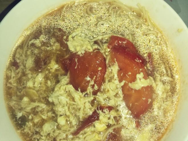 西红柿鸡蛋挂面汤的做法