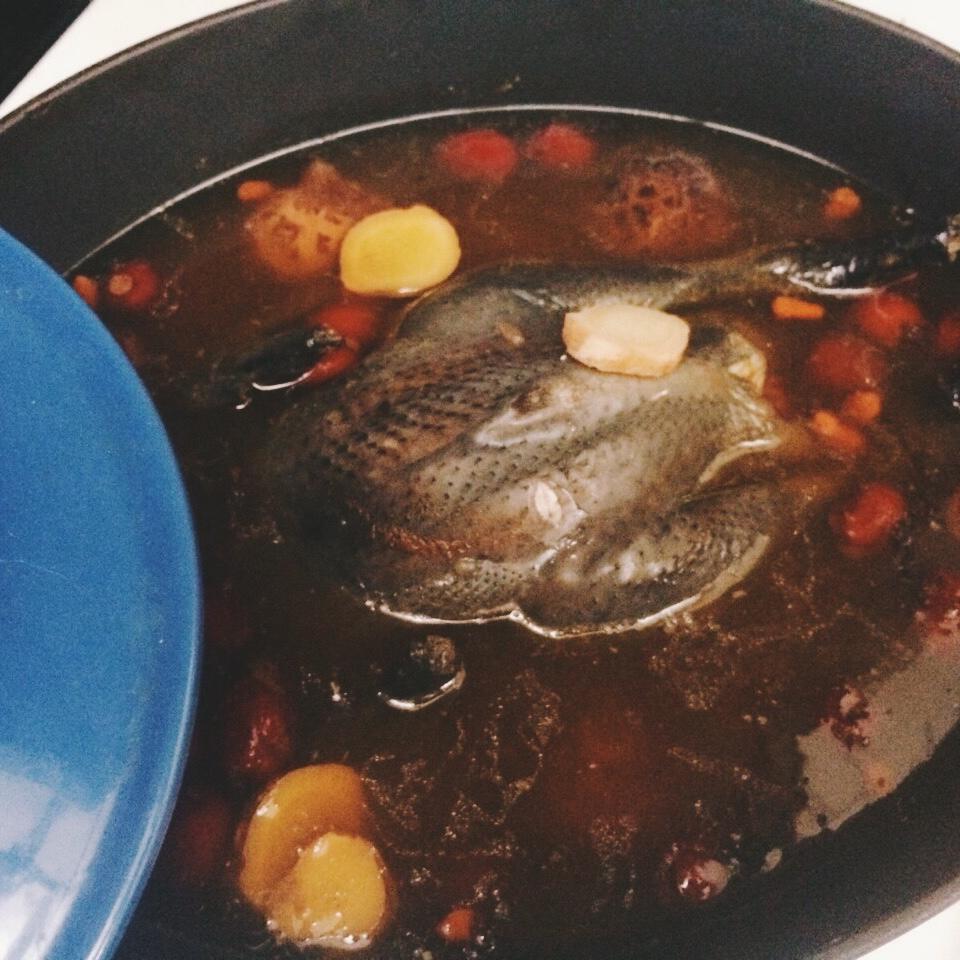香菇乌鸡汤