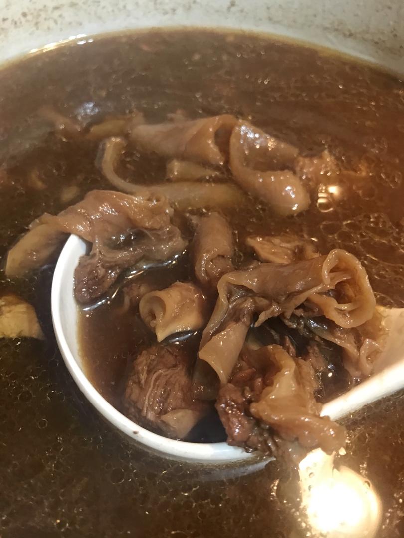 牛腩拉面汤