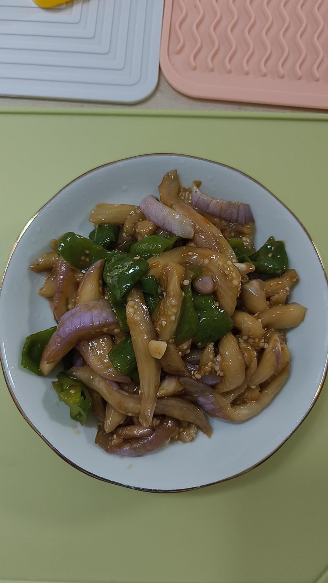 青椒炒茄子的做法