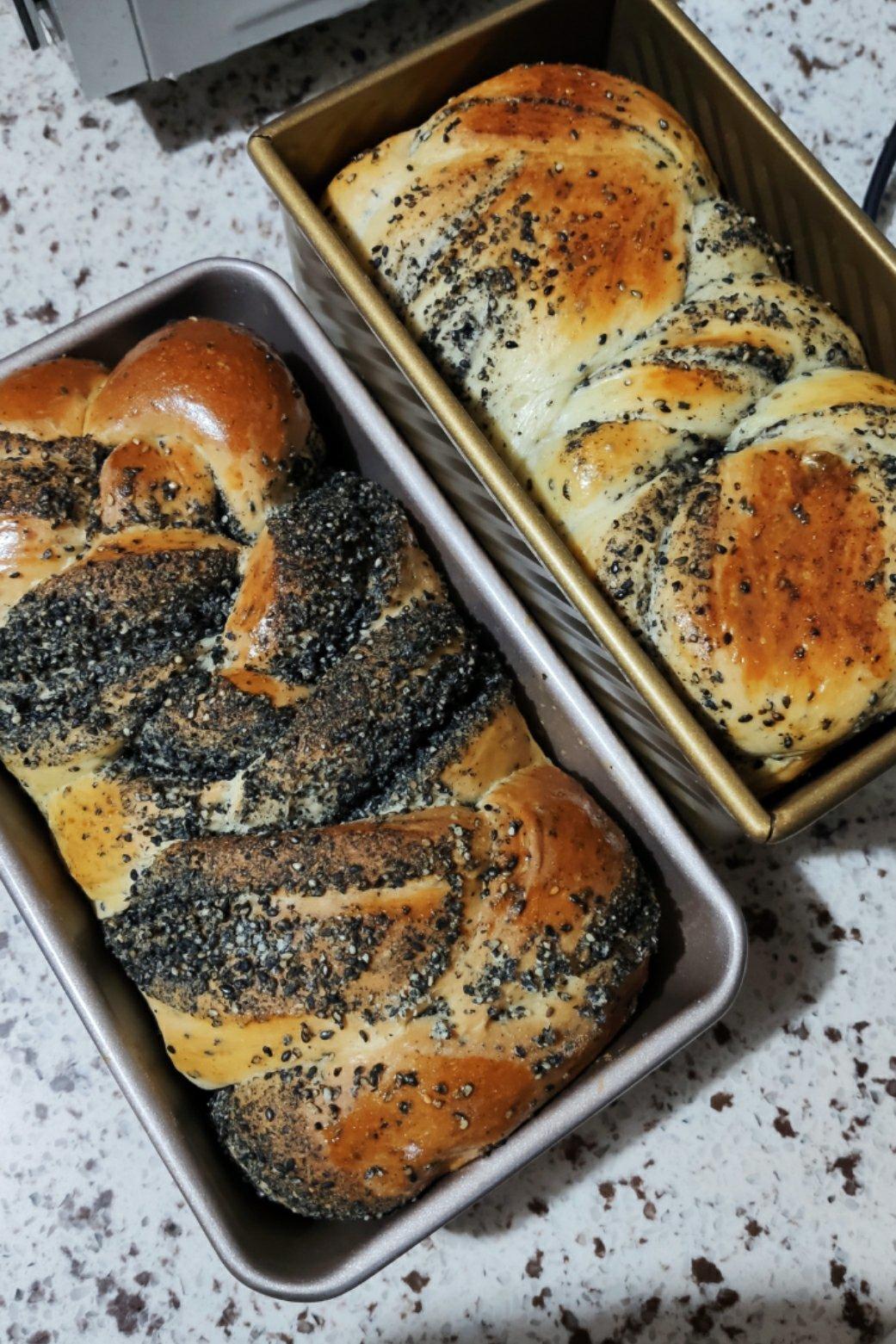 黑芝麻手撕面包