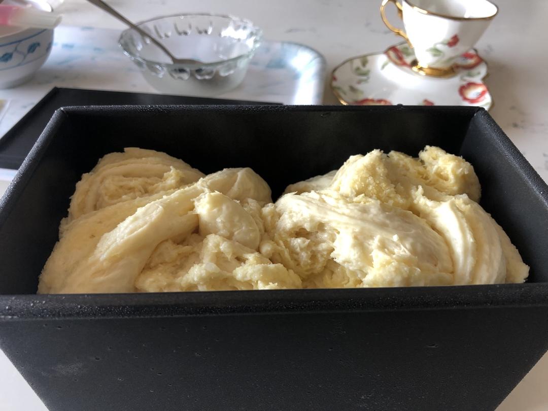 视频菜谱：做过几百次的椰蓉吐司面包