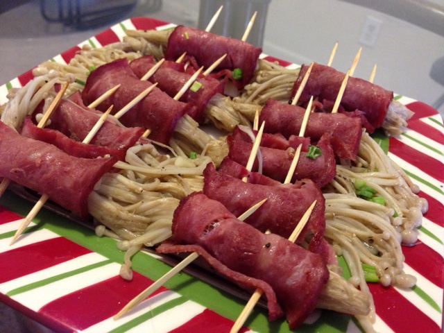 视频菜谱：金针菇培根卷