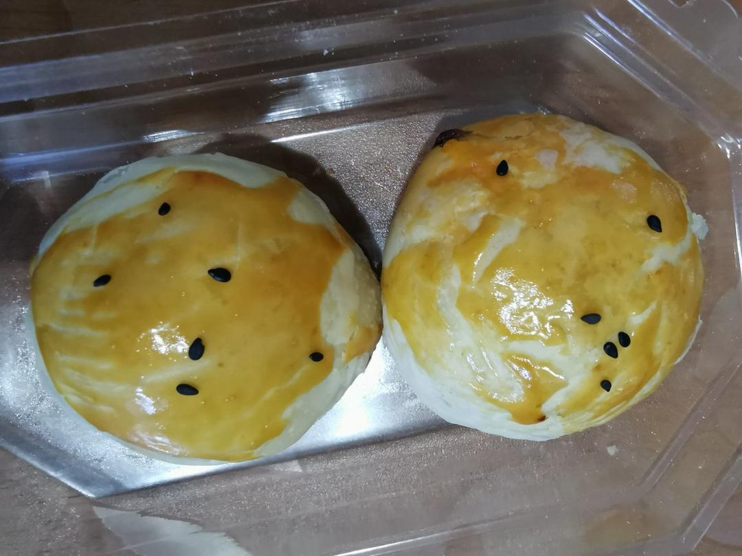 蛋黄酥（超详细步骤，附红豆沙馅做法）