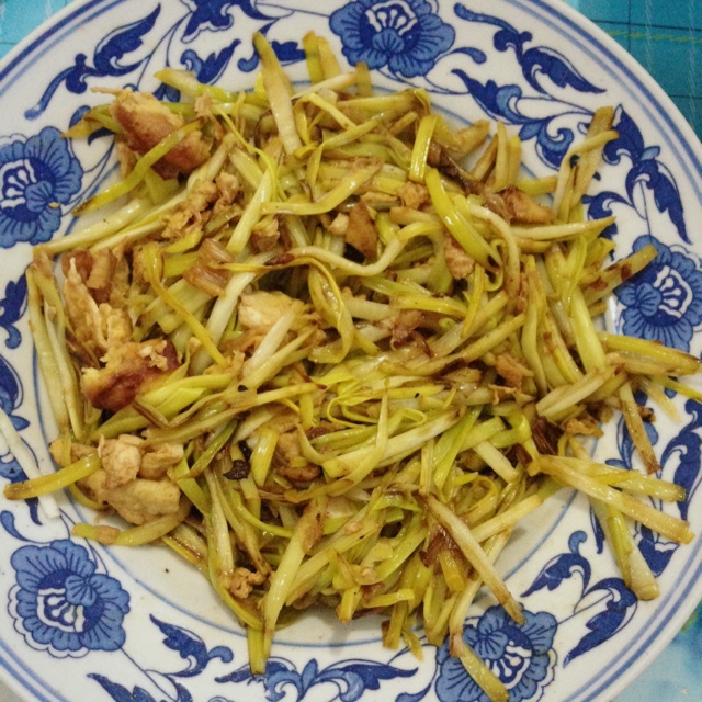 蒜黄炒滑蛋