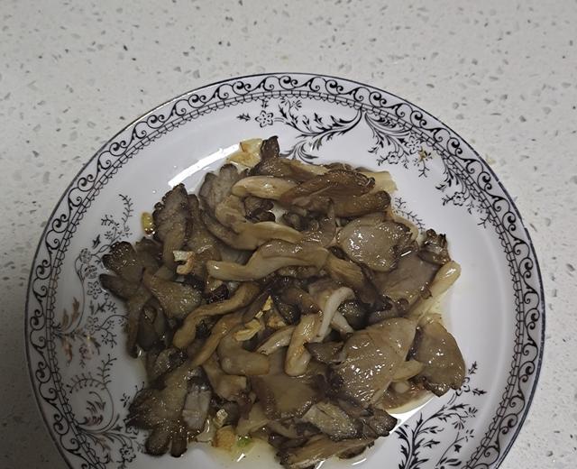 炒蘑菇(烧烤的味道)