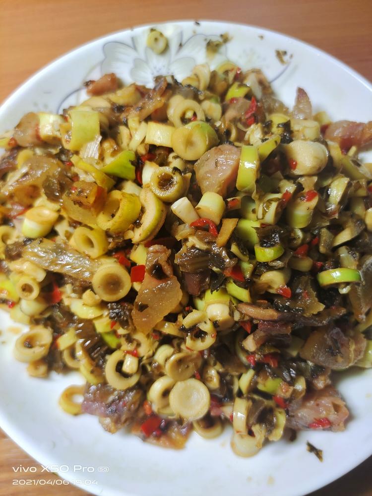 小竹笋炒梅菜腊肉的做法