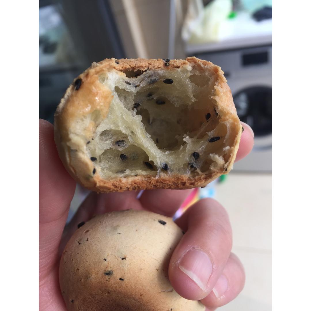 黑芝麻麻薯面包