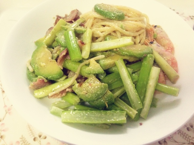 牛油果芦笋意面（Spaghetti with Avocado and Asparagus）