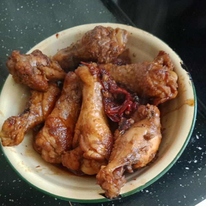 简单又美味的红烧鸡翅根