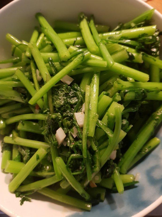 清炒茼蒿