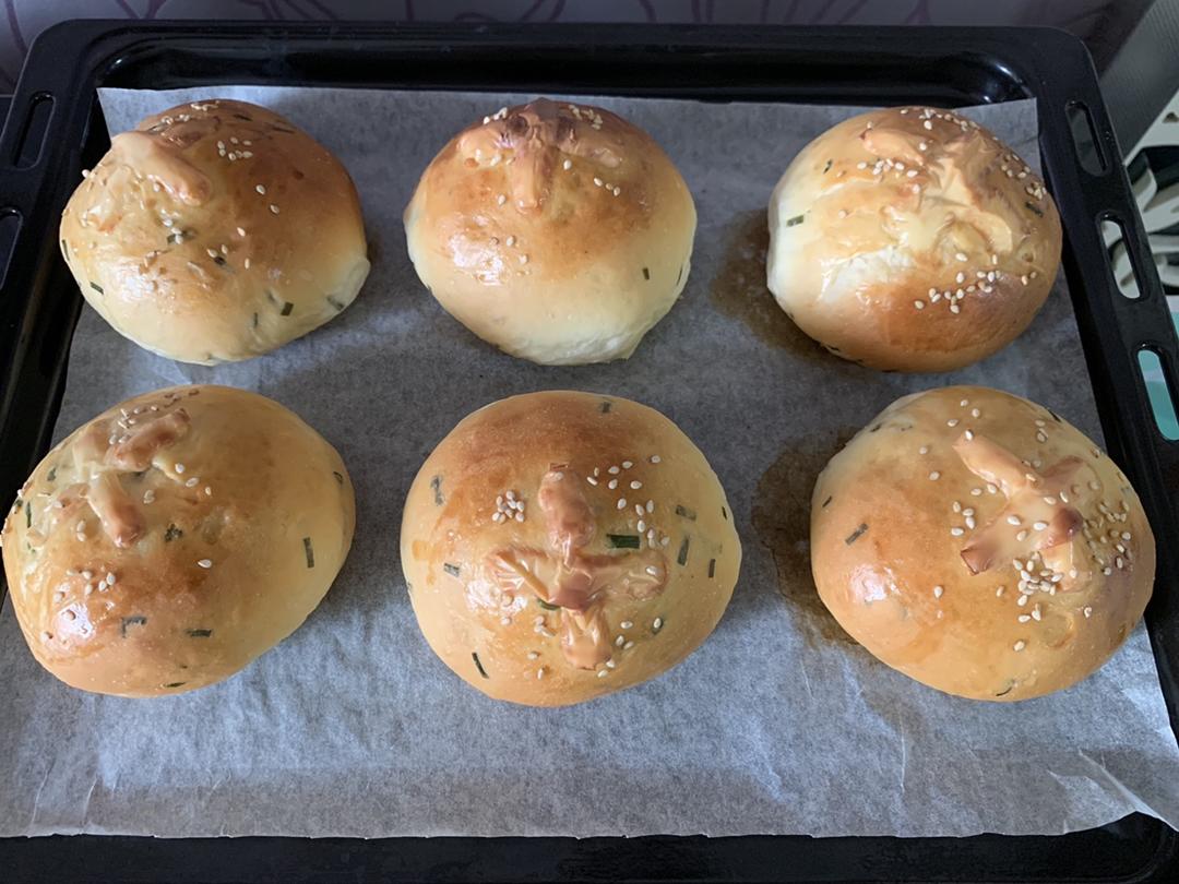 乳酪肉松葱面包图片大全 烟火间的乳酪肉松葱面包图片